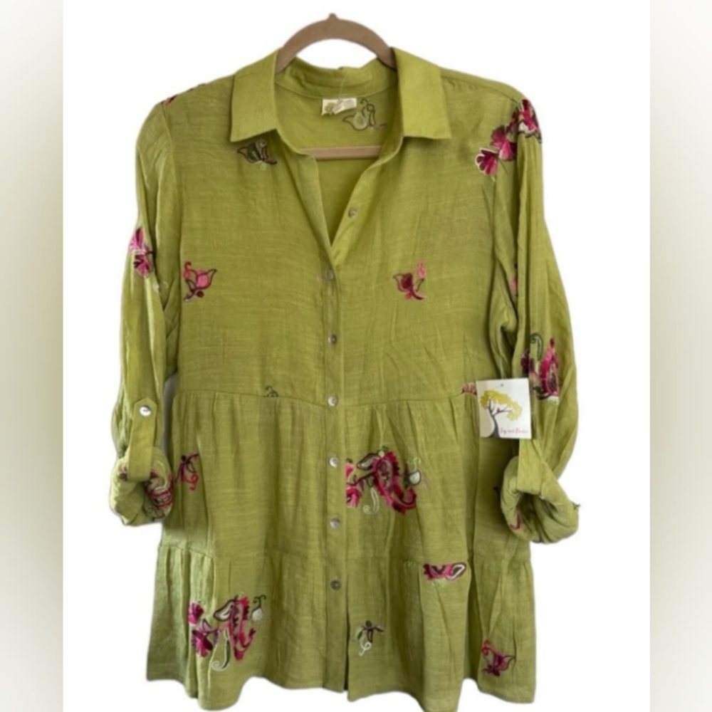 NWT Anthropology Fig and Flower Green and Pink Embroidered Peasant Blouse M